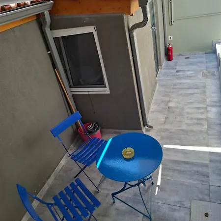 Cosy In A Yard Appartement Athènes